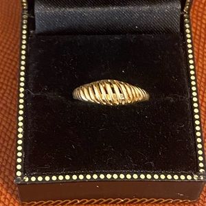 14k gold swirl ring